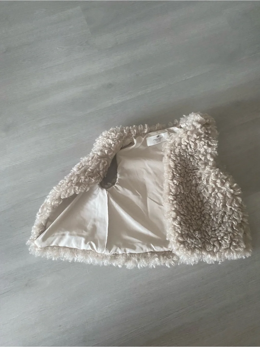 H&M Kids Creamy Beige Faux Shearling Vest